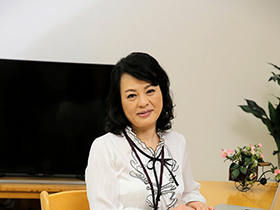 仕事よりも生ハメを優先する美熟女たち　サンプル画像20